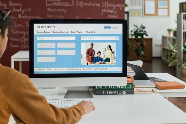 Comparatif 2024 : où trouver le nom de domaine le moins cher pour son blog ?